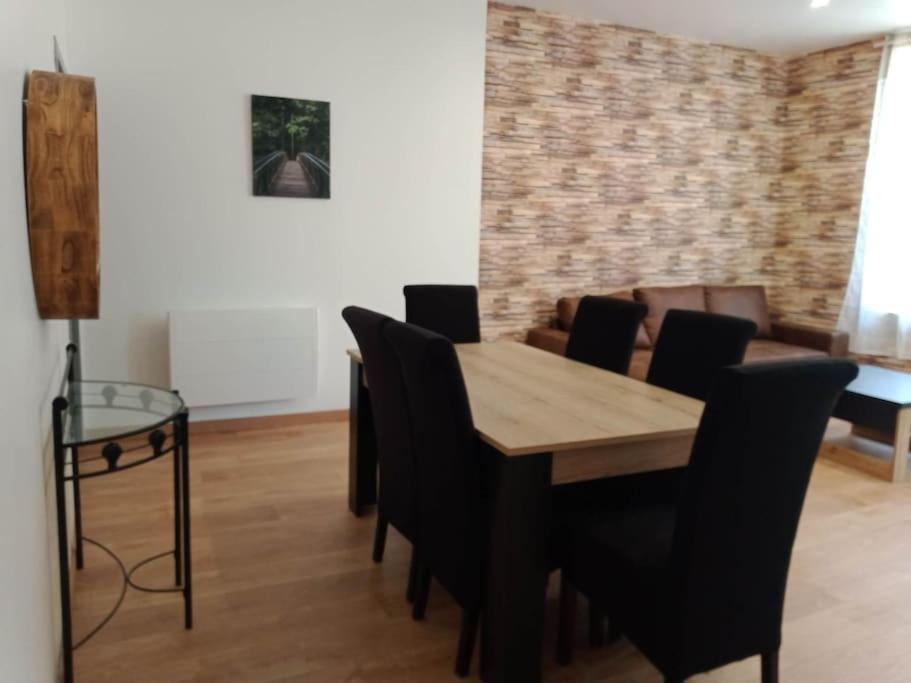 Gonnelles Appartement T3 Centre Ville Rdc D Ажан Екстериор снимка
