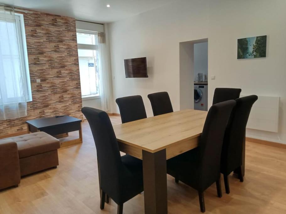 Gonnelles Appartement T3 Centre Ville Rdc D Ажан Екстериор снимка